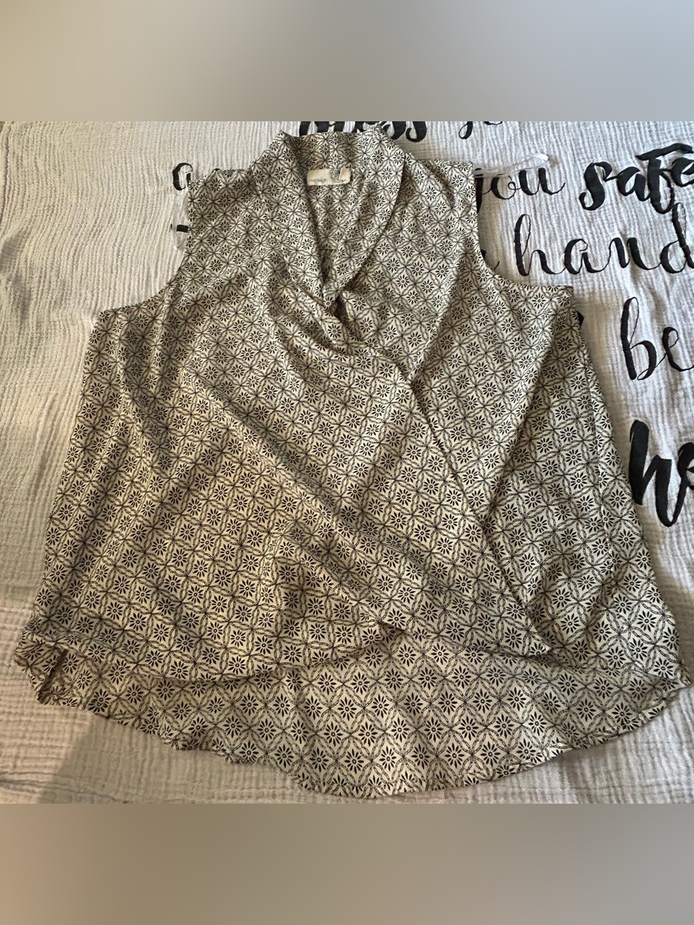 everleigh Geometric Print Sleeveless Cowl Neck Top - Beige & Black Size M